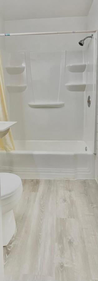 Budget Inn New Cumberland-Harrisburg-Hershey-York Екстериор снимка
