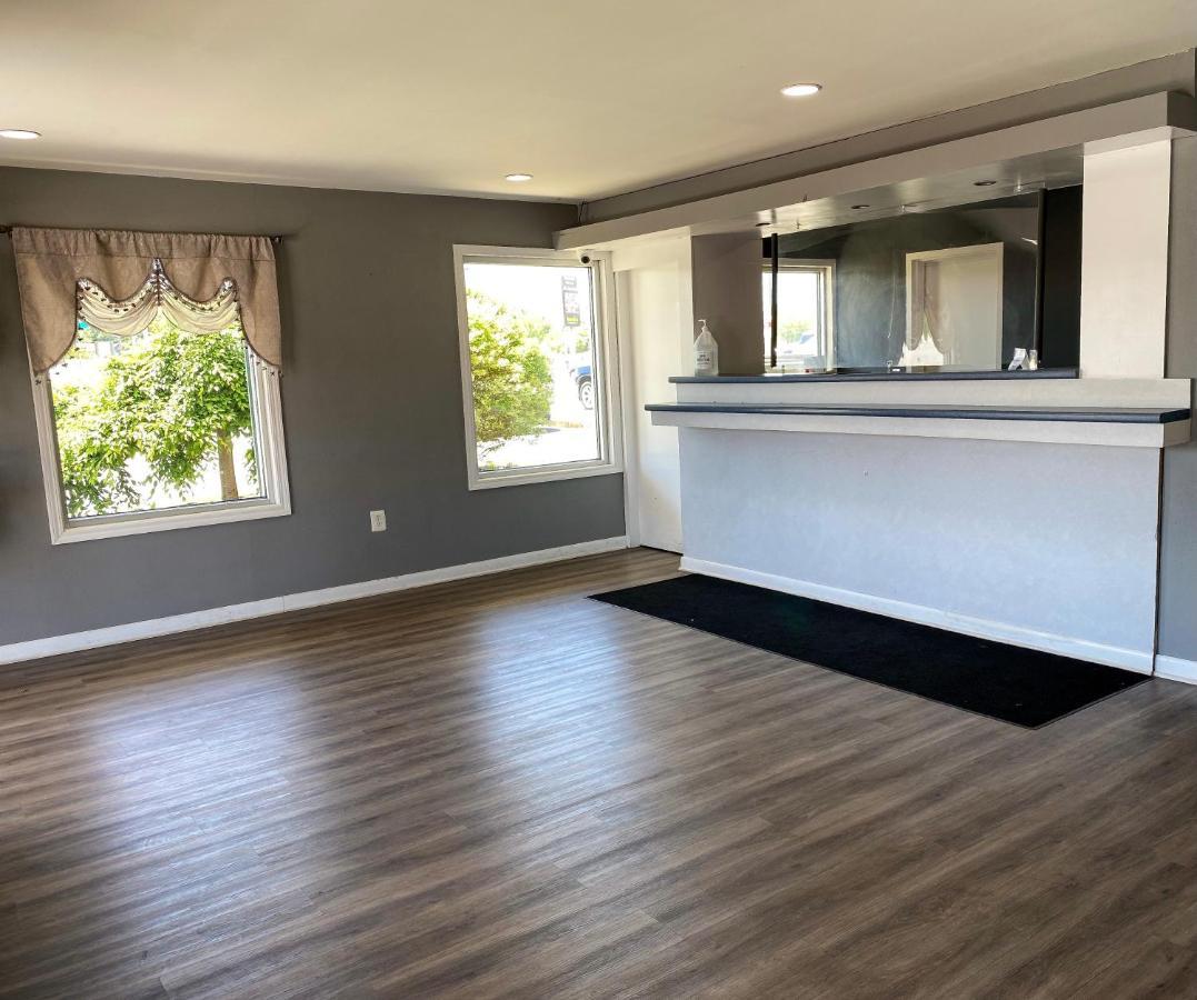 Budget Inn New Cumberland-Harrisburg-Hershey-York Екстериор снимка